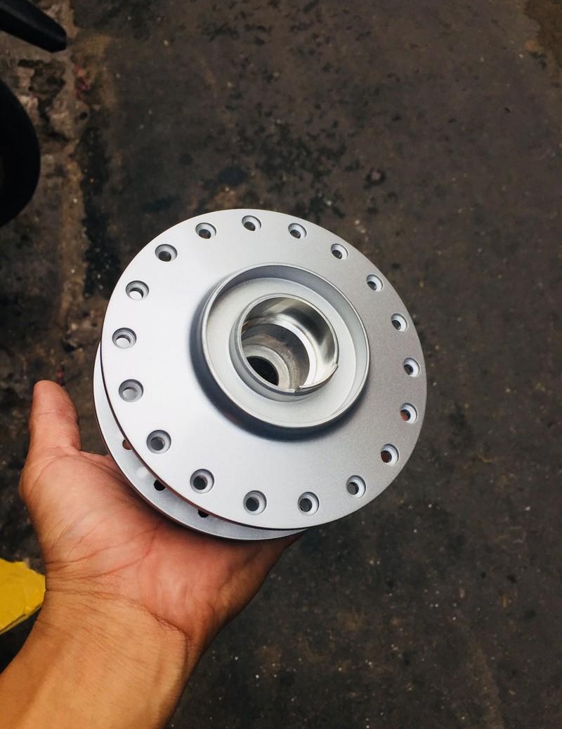 Đùm trước xe Sirius zin