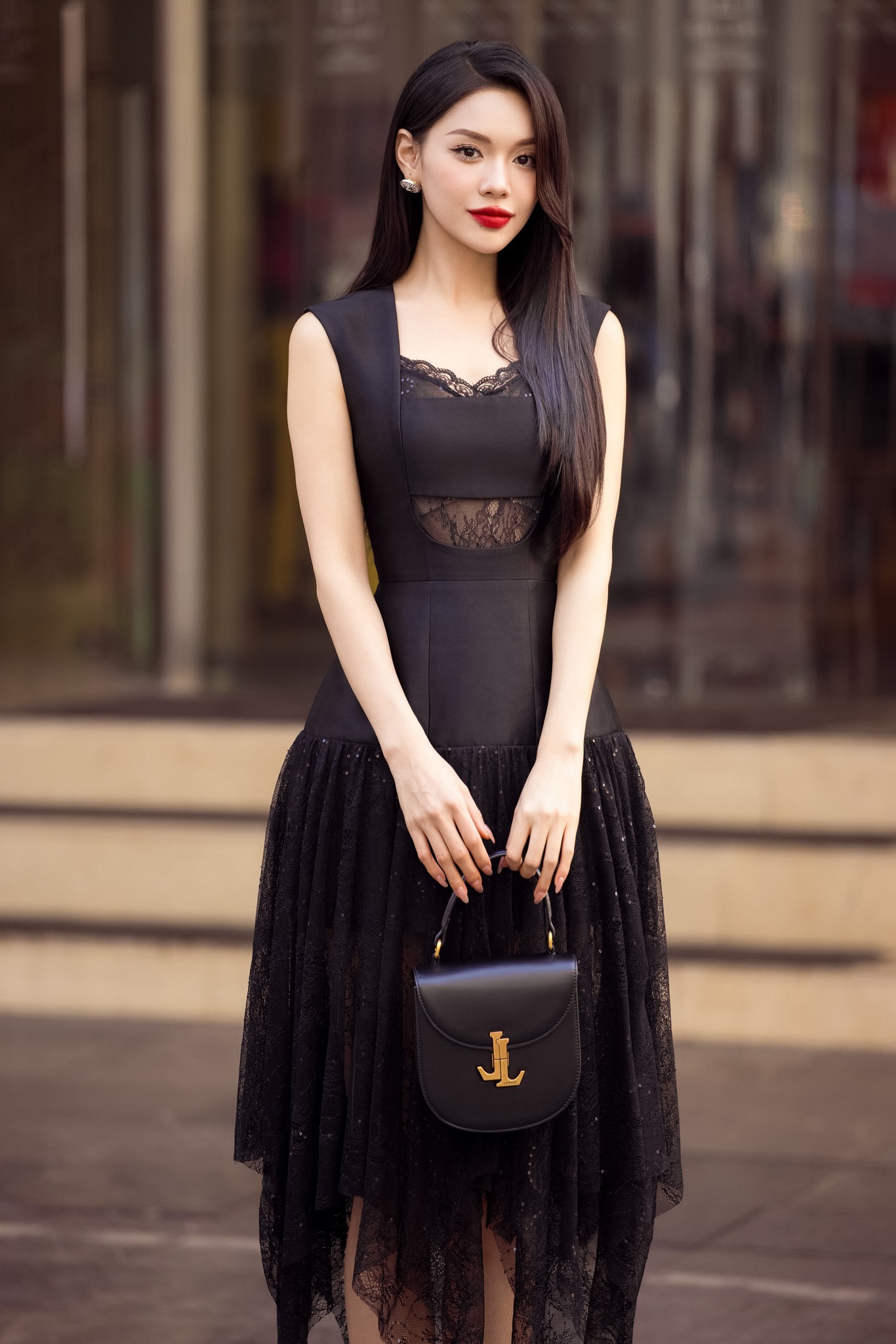 Đầm nữ VANANHSCARLET chiết eo đuôi ren V002F23