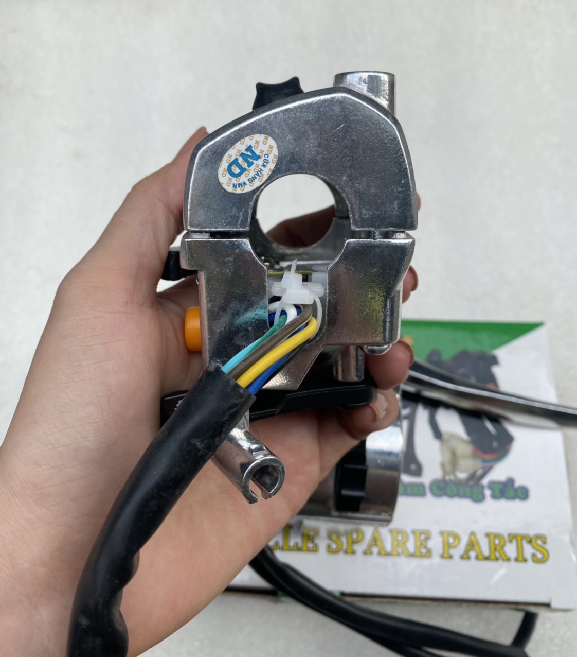 CÙM CÔNG TẮC CUB 82 ( KHÔNG ĐỀ - CÓ ĐỀ )