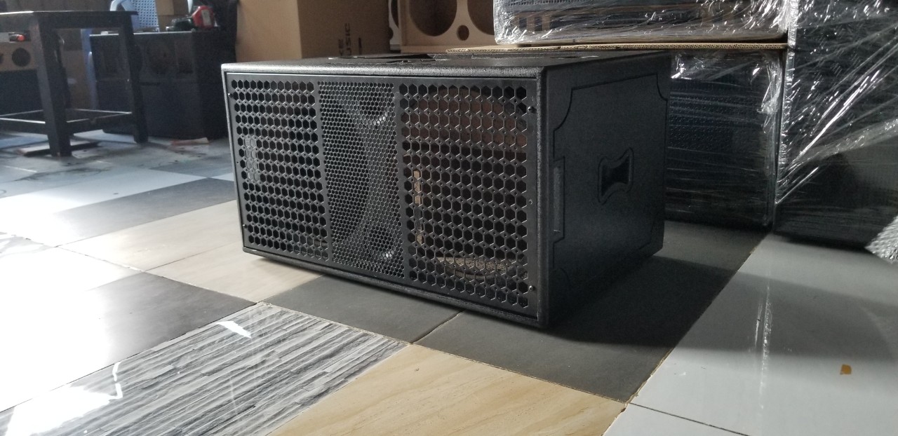 vỏ thùng loa 2 bass 30 đôi mạch 19x38 (lưới sắt)