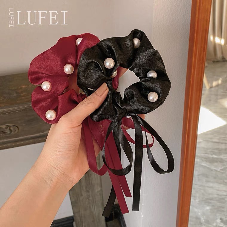Cột tóc Scrunchies lụa đính hạt trai, phụ kiện tóc phong cách Hàn Quốc