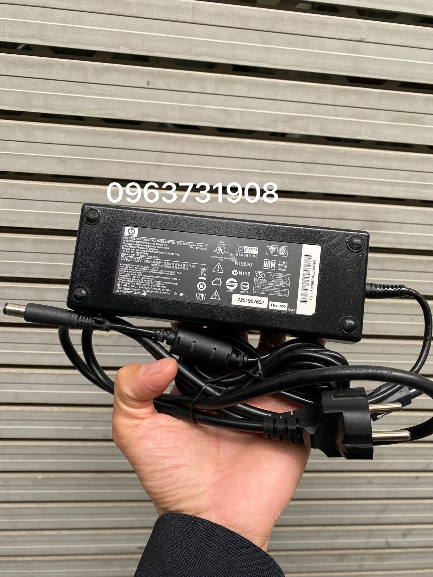 Sạc laptop Hp 18.5V-6.5A 120W do HP cung cấp