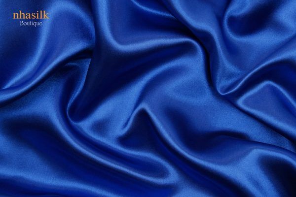 ( Lụa Loại 1) Bộ 4 Món Ga Gối Phi Lụa Màu Xanh Coban Cao Cấp Mềm Mại Lan Pham Bedding