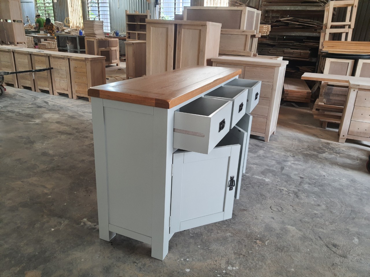 Tủ sideboard 3 hộc kéo 3 cửa