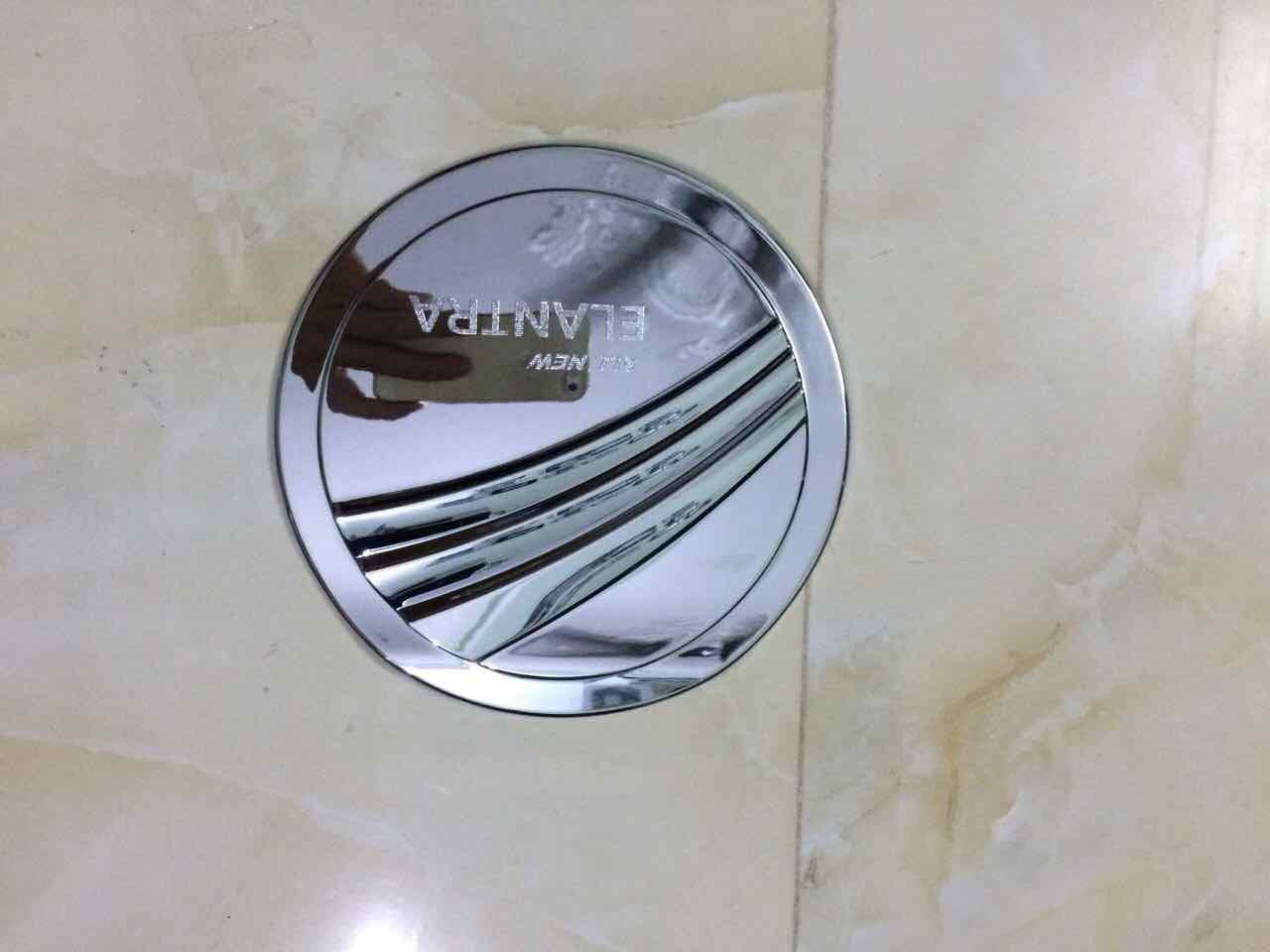 ỐP NẮP XĂNG HYUNDAI ELANTRA 2019