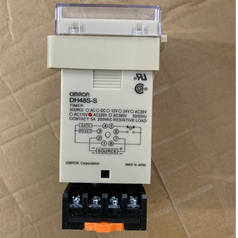 Rơle thời gian (Timer) DH48S-S mặt đỏ 220V kèm đế.
