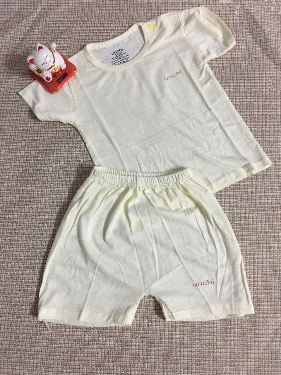 Bộ Unchi xanh lá của trẻ em