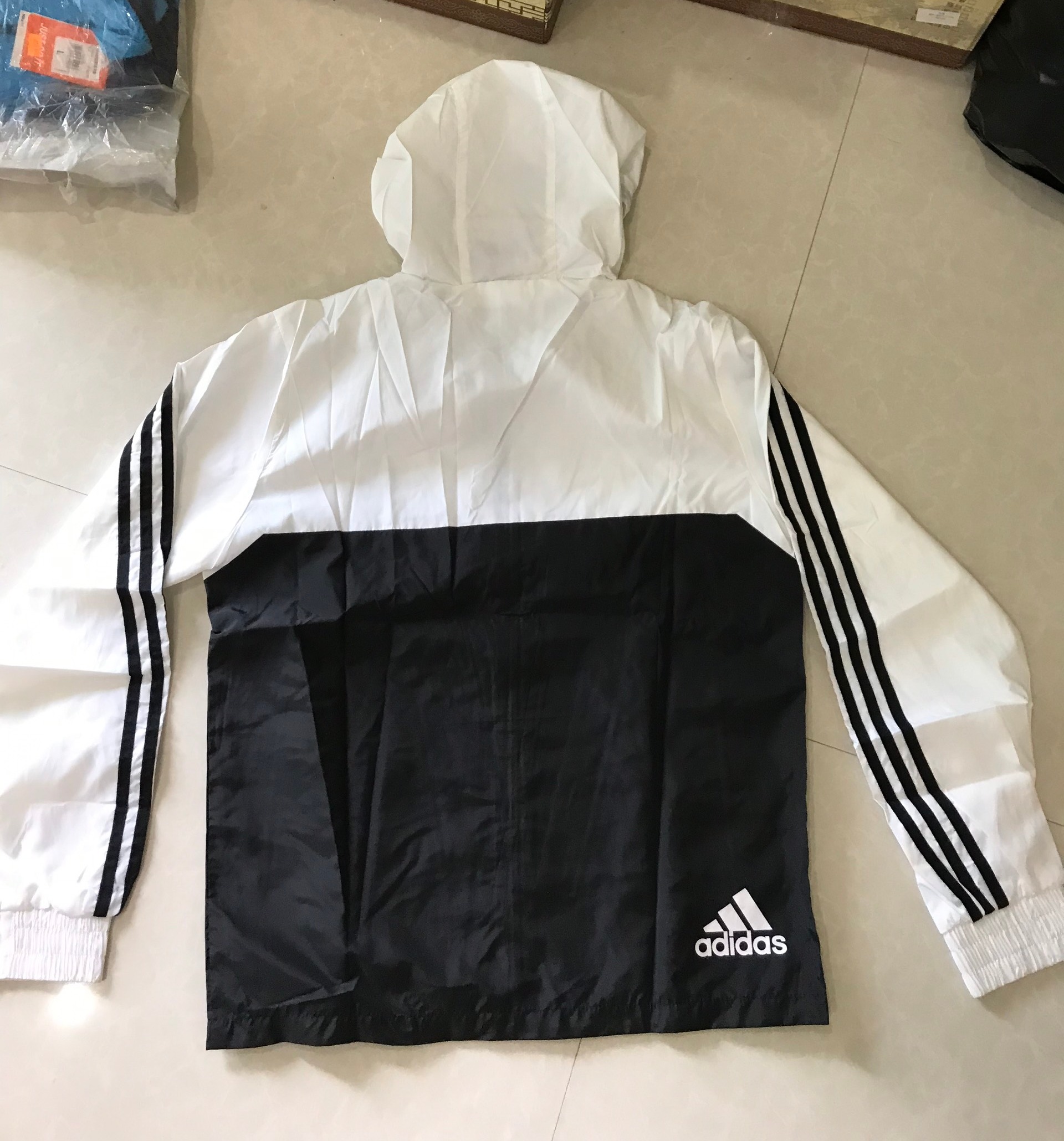 Áo khoác thể thao Adidas Ab2365 (trắng)
