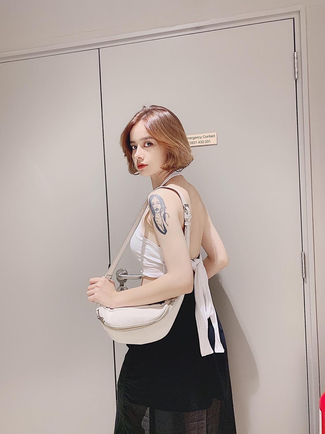 Áo croptop cột eo