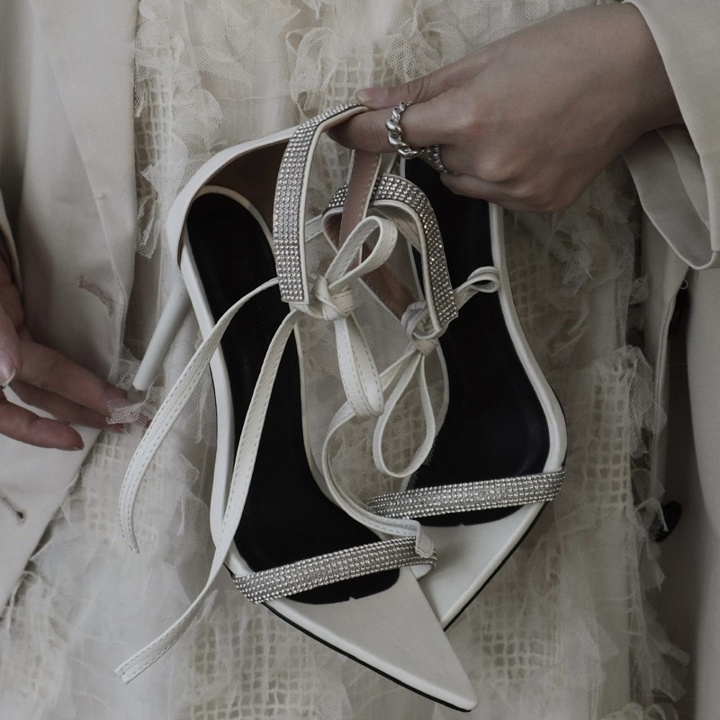 Giày cao gót nữ mũi nhọn đính đá thắt nơ Myra Heels 25 STUDIO