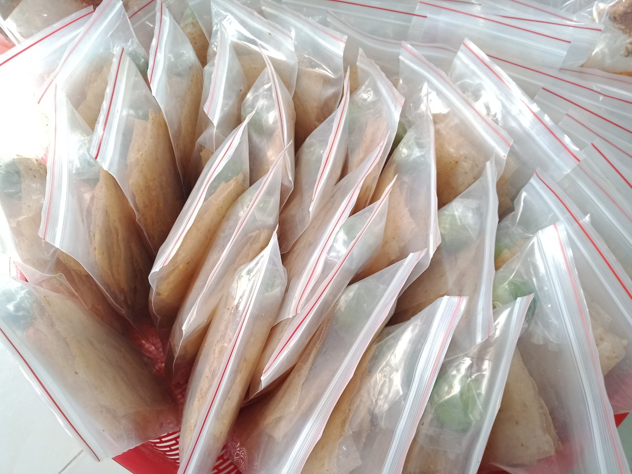 Bánh Tráng  Trộn Tỏi Tắc