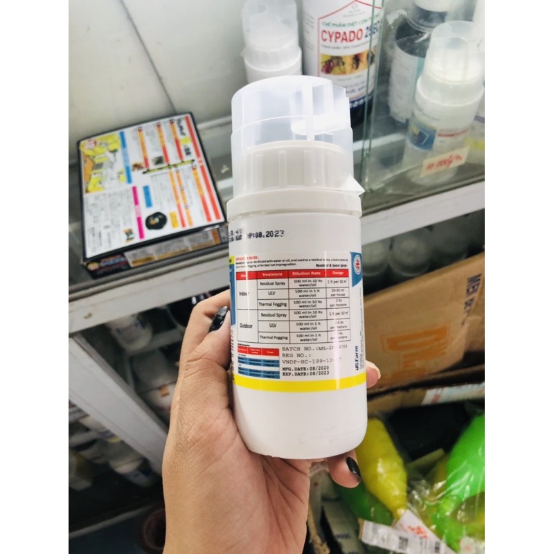 Thuốc diệt côn trùng nhập khẩu Permethrin Plus 200ml .