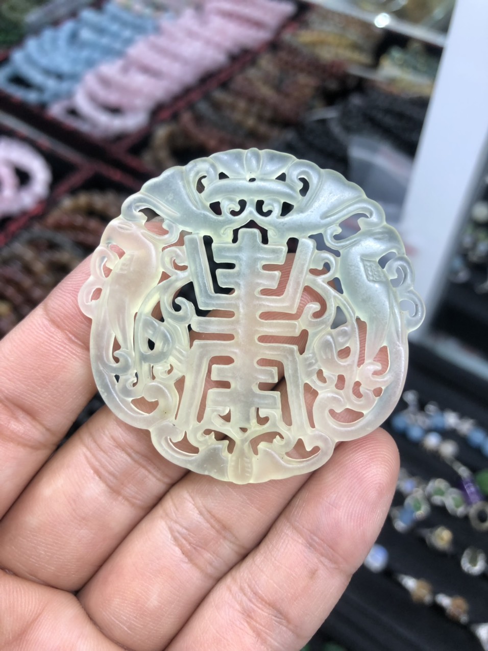Mặt dây chuyền chữ Phúc phong thủy đá ngọc