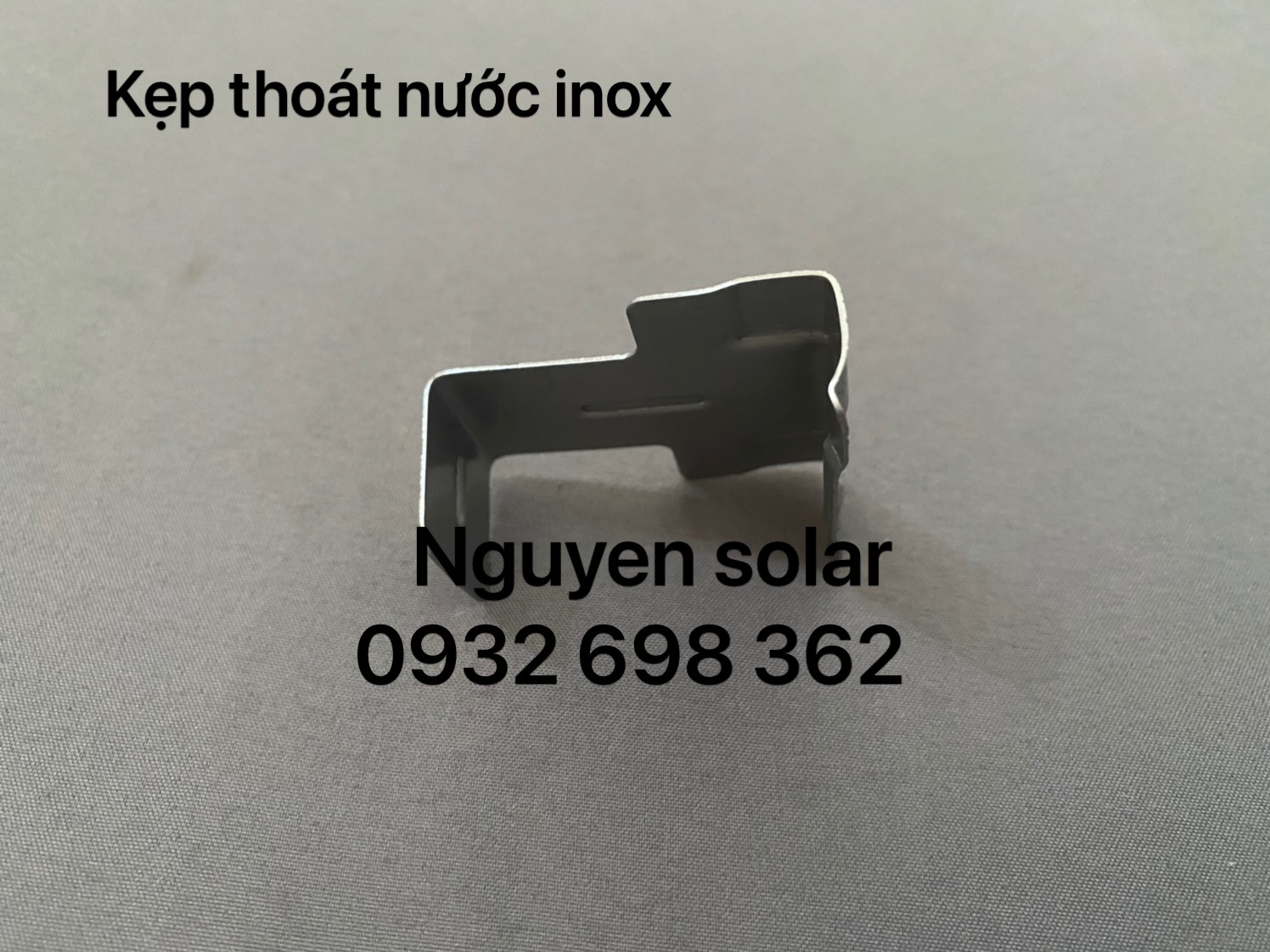 Kẹp thoát nước inox  pin năng mặt trời