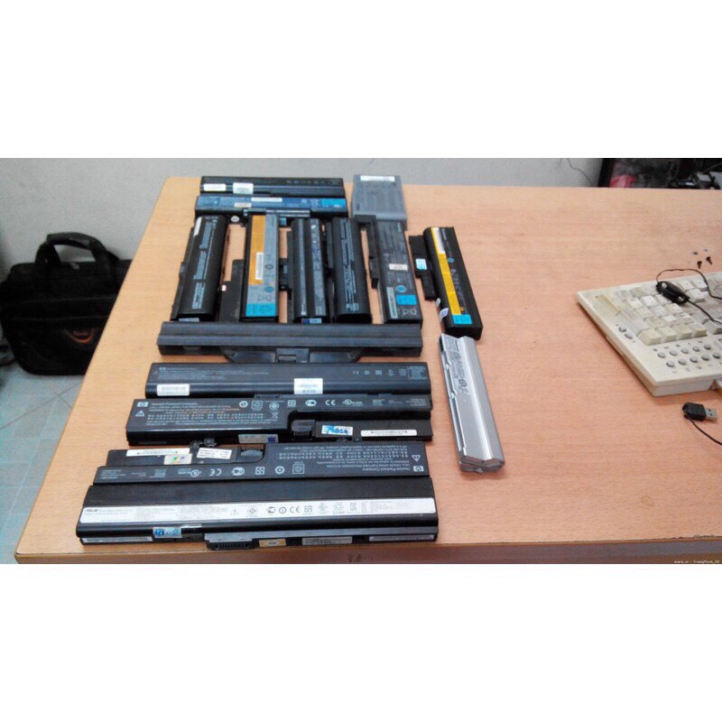 [Giá rẻ] Pin laptop cũ hỏng cho ae lấy cell    LOAI 6CELL