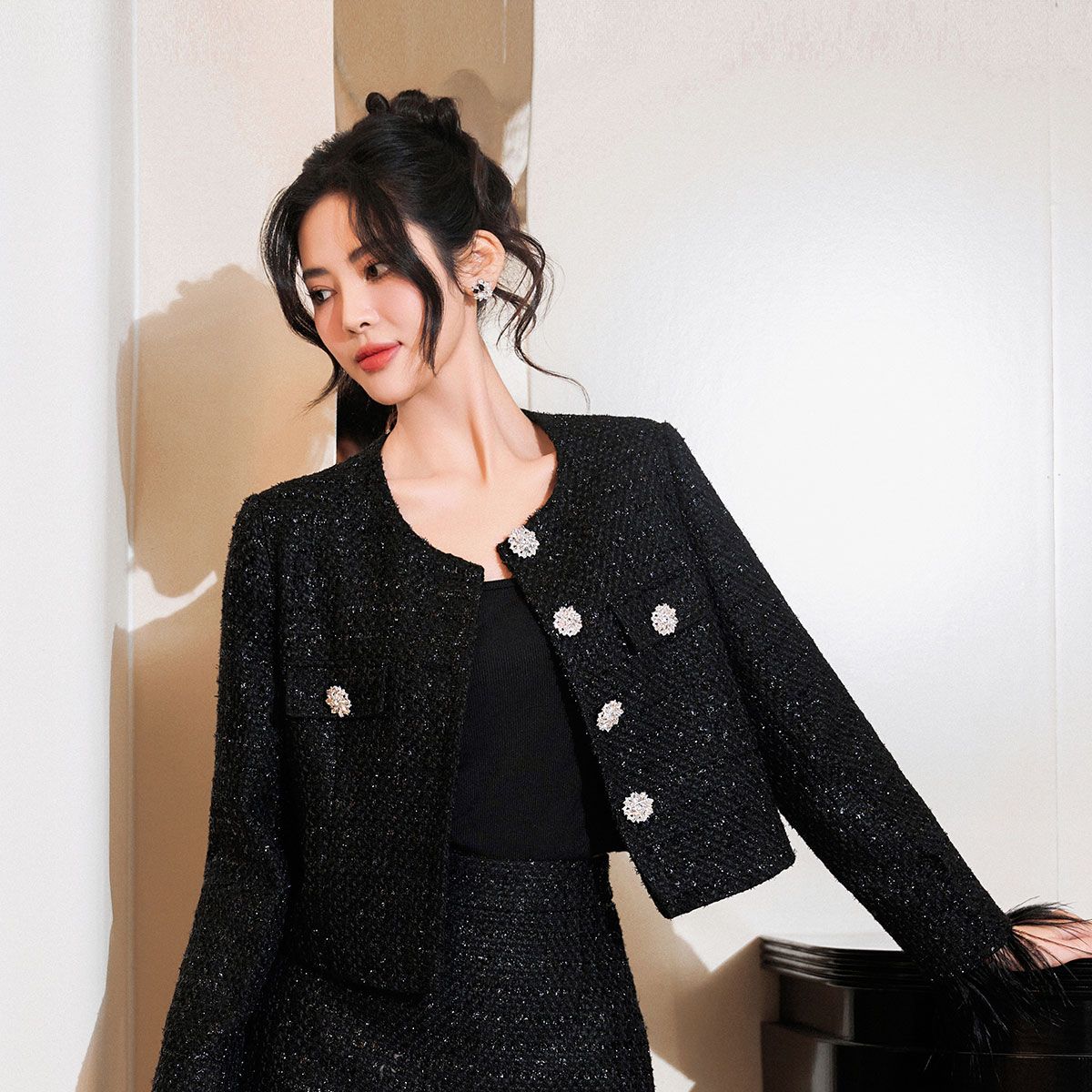 SET	Áo khoác dạ cổ tròn tay đính lông + Chân váy dạ tweed dáng A LAMER
