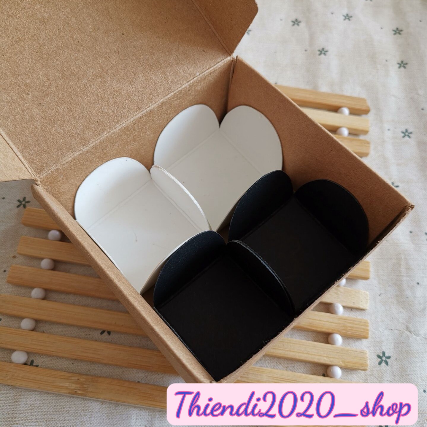 BX02-Cúp giấy đế vuông socola ( COMBO 50c-100c)