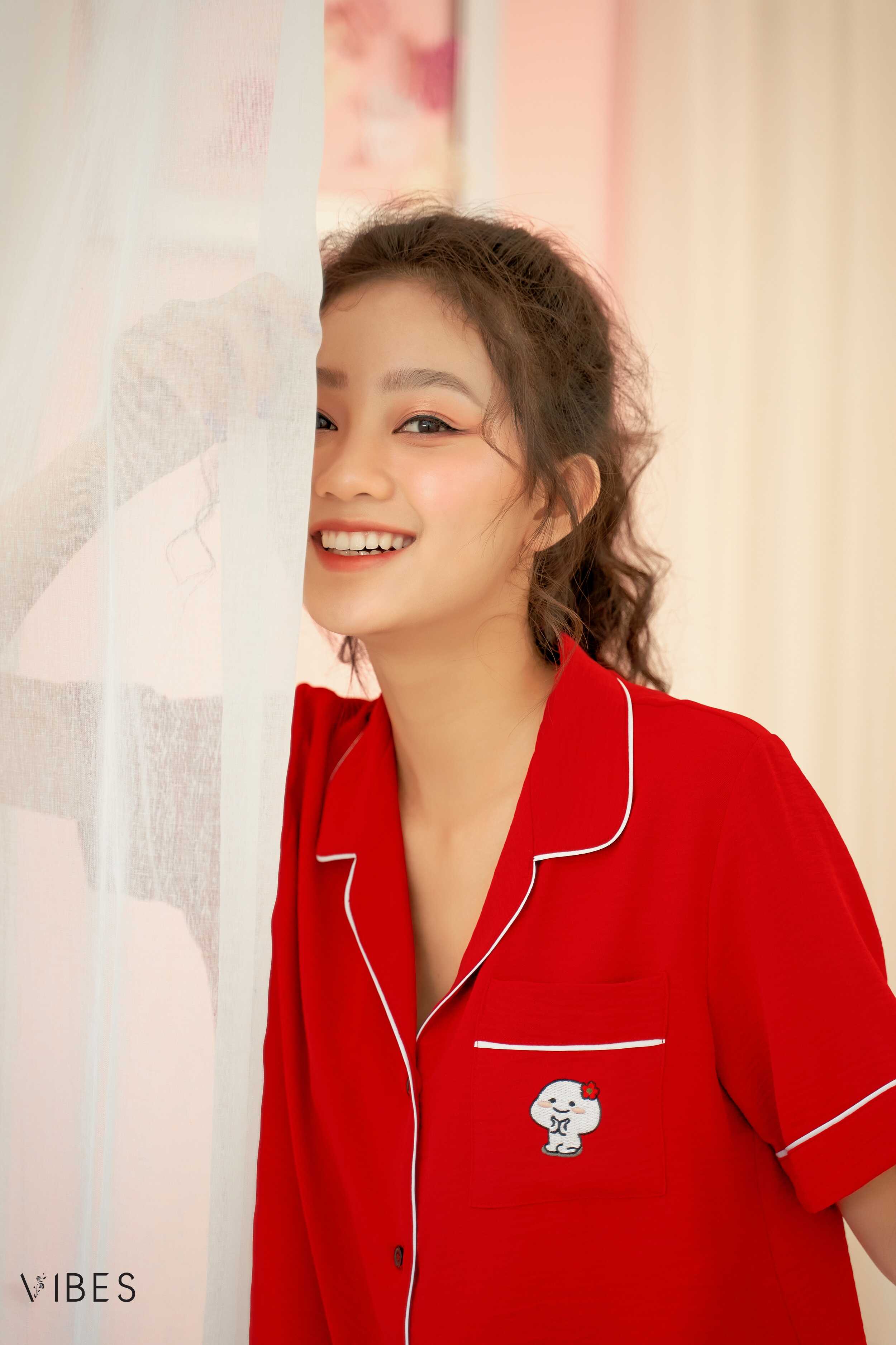 VIBES Đồ bộ Pijama ngắn Reddie Meme Py Set
