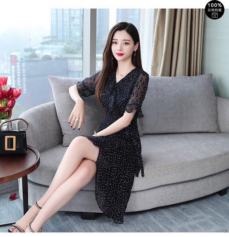 Đầm Xòe Chấm Bi Xẻ Tà MIA V-D0MIA29 (Đen)