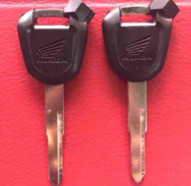 Combo cặp phôi chìa khoá xe WINNER , SONIC