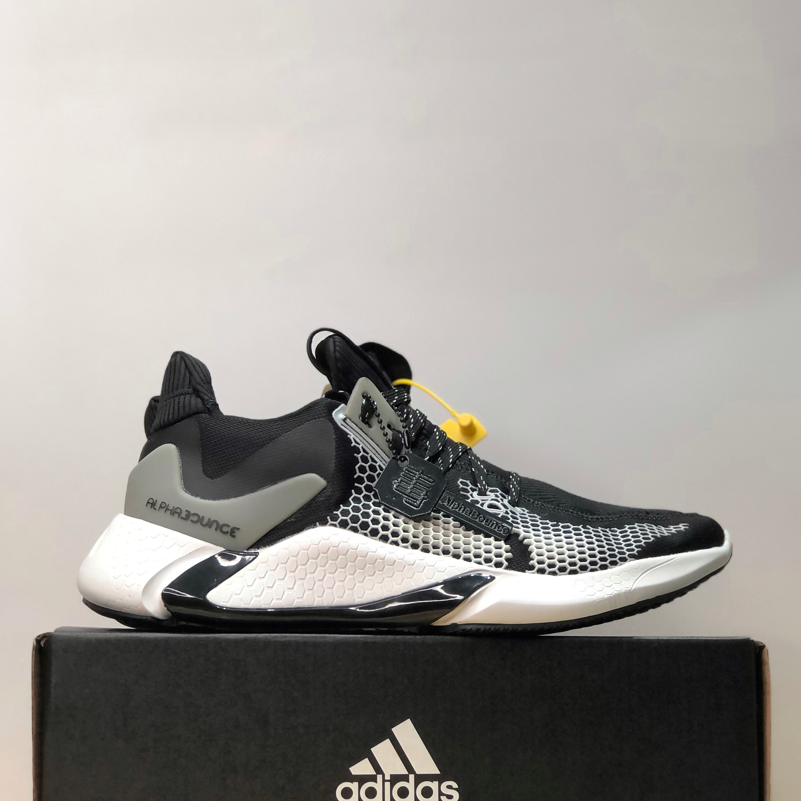 Giày thể thao alphabounce Instinct 2020 nam cao cấp