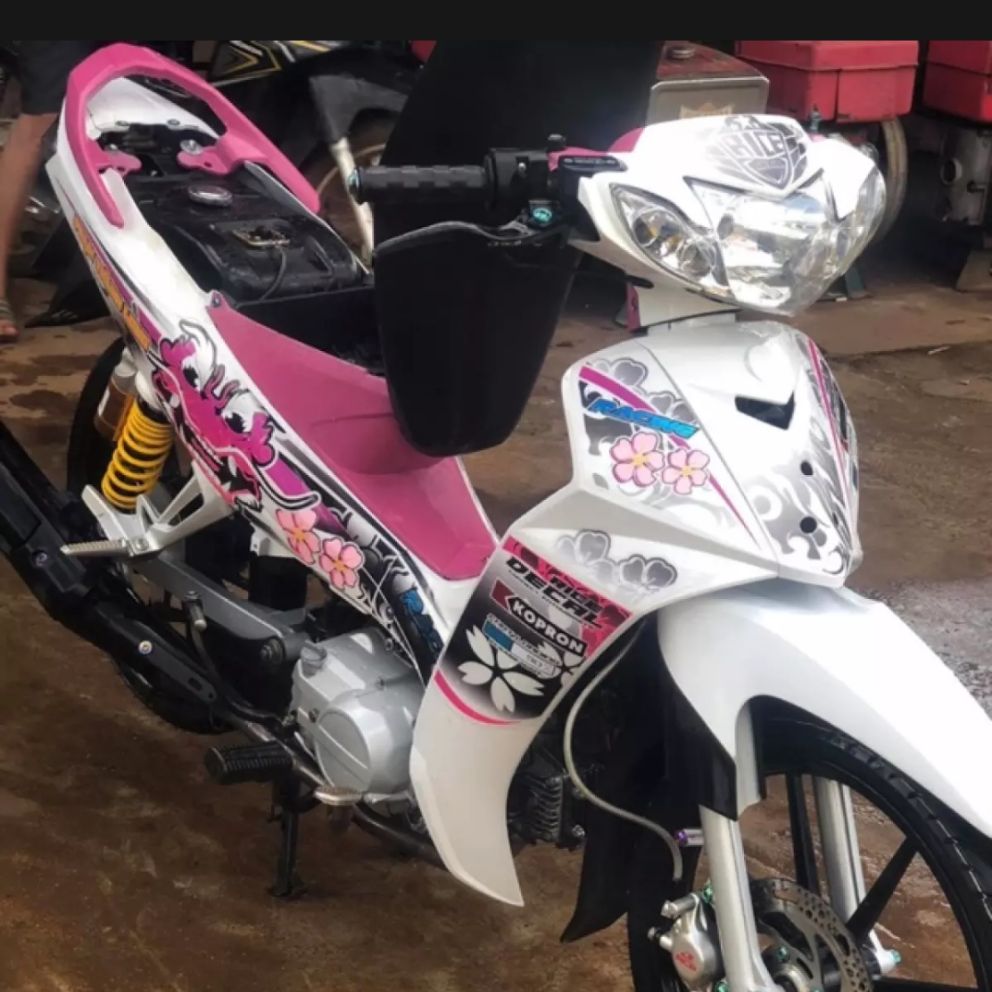 [HCM]tem rời sirius chế dán xe màu trắng