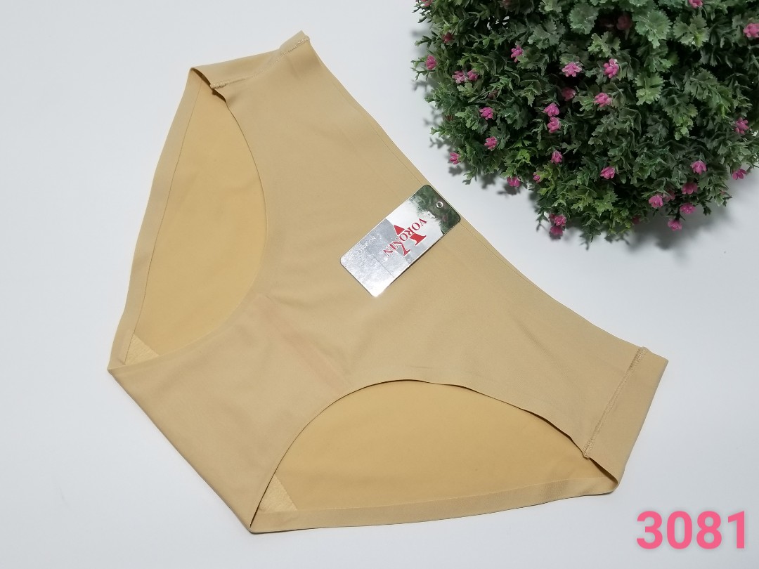 Combo 5 Quần Lót Nữ Su Đúc Trơn Voronin 3081 – Size L-XL | Siêu Mềm – Không Đường May – Không Hằn Da