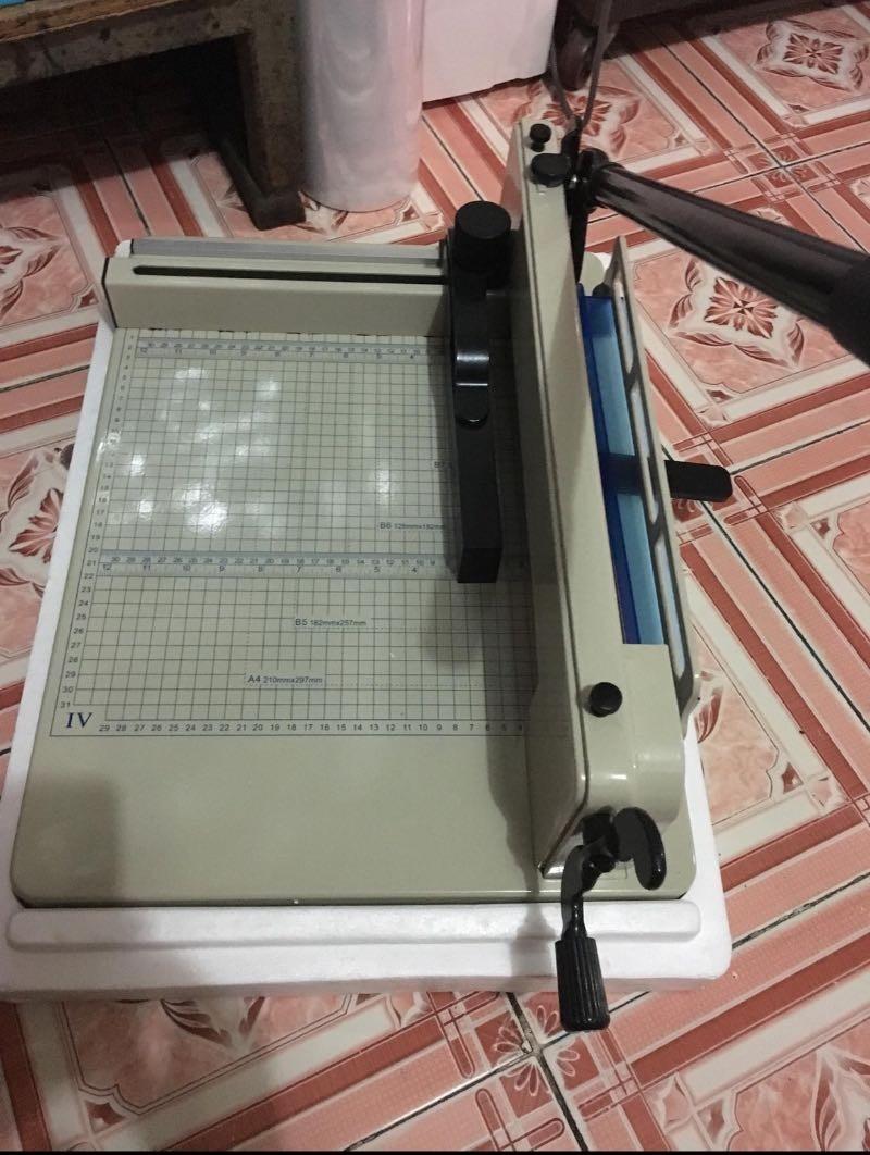 [HCM]Bàn Cắt Giấy Bosser 858 A4