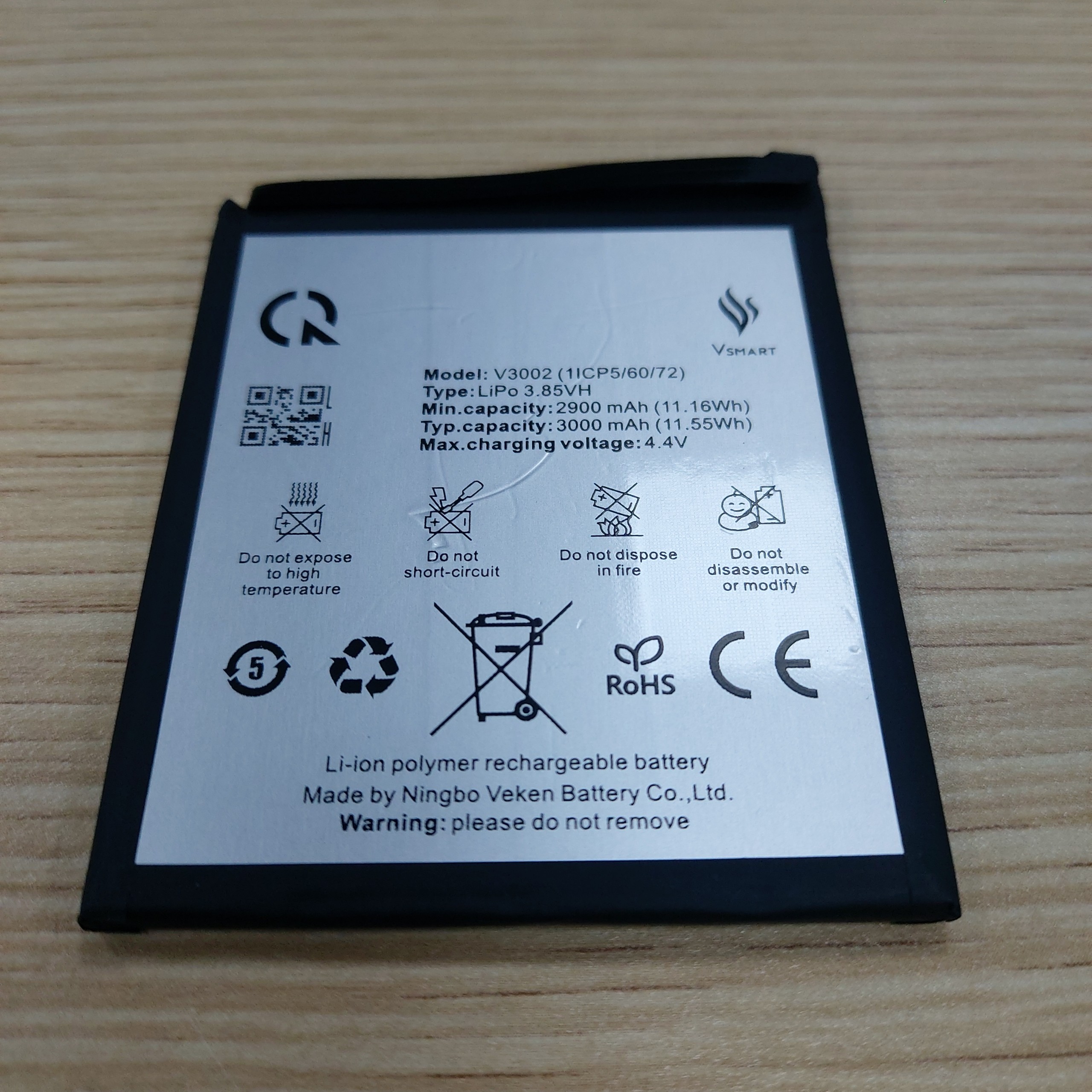 Pin Vsmart Joy 1 / V3002