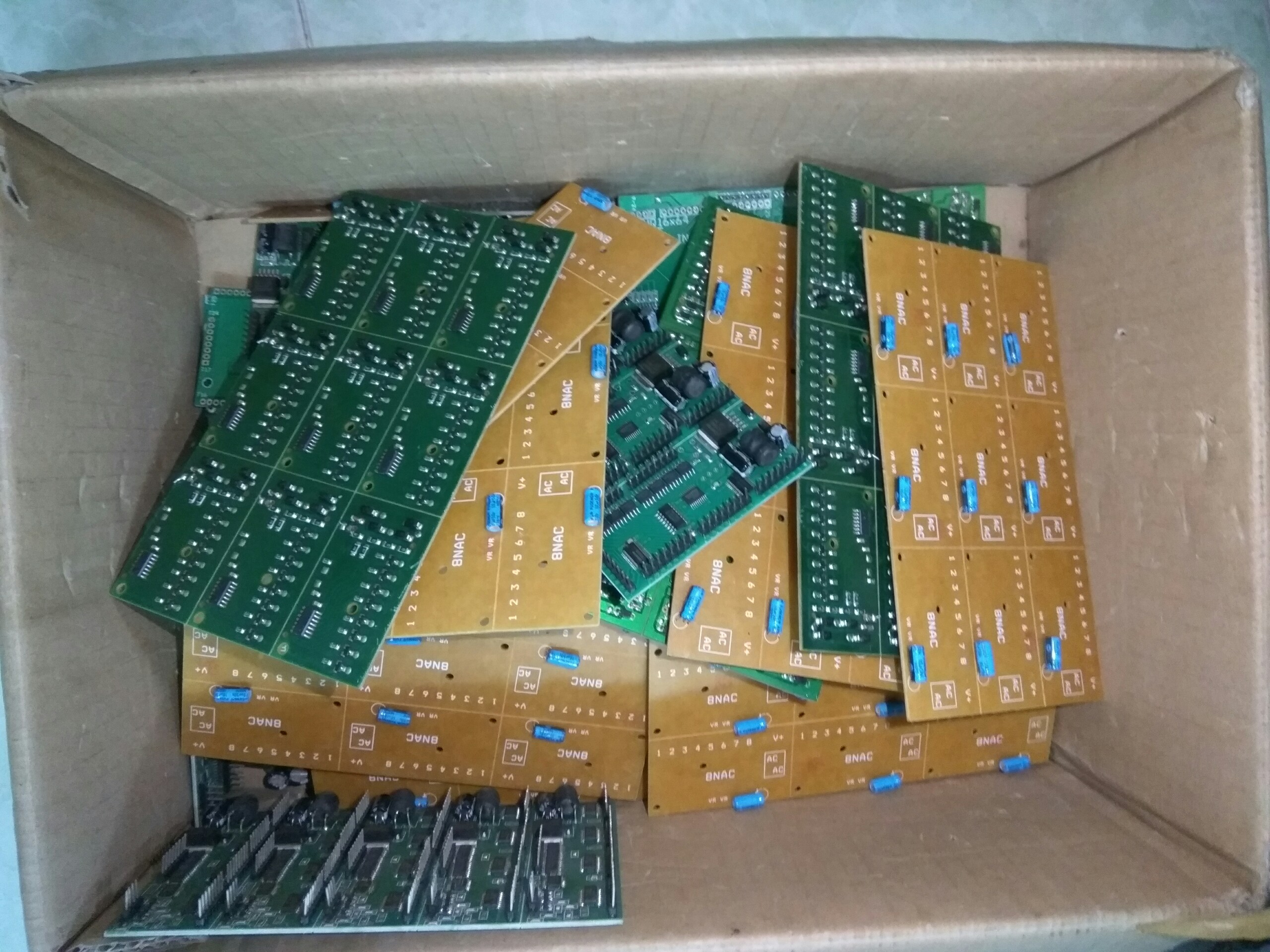 [HCM]Mạch Hào Quang 8 Cổng 220V