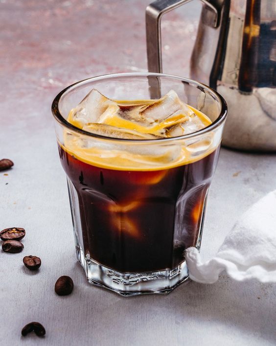 Cà phê đen hòa tan NESCAFÉ Café Việt Cà phê đen đá (Hộp 15 gói x 16g) (Chính hãng)