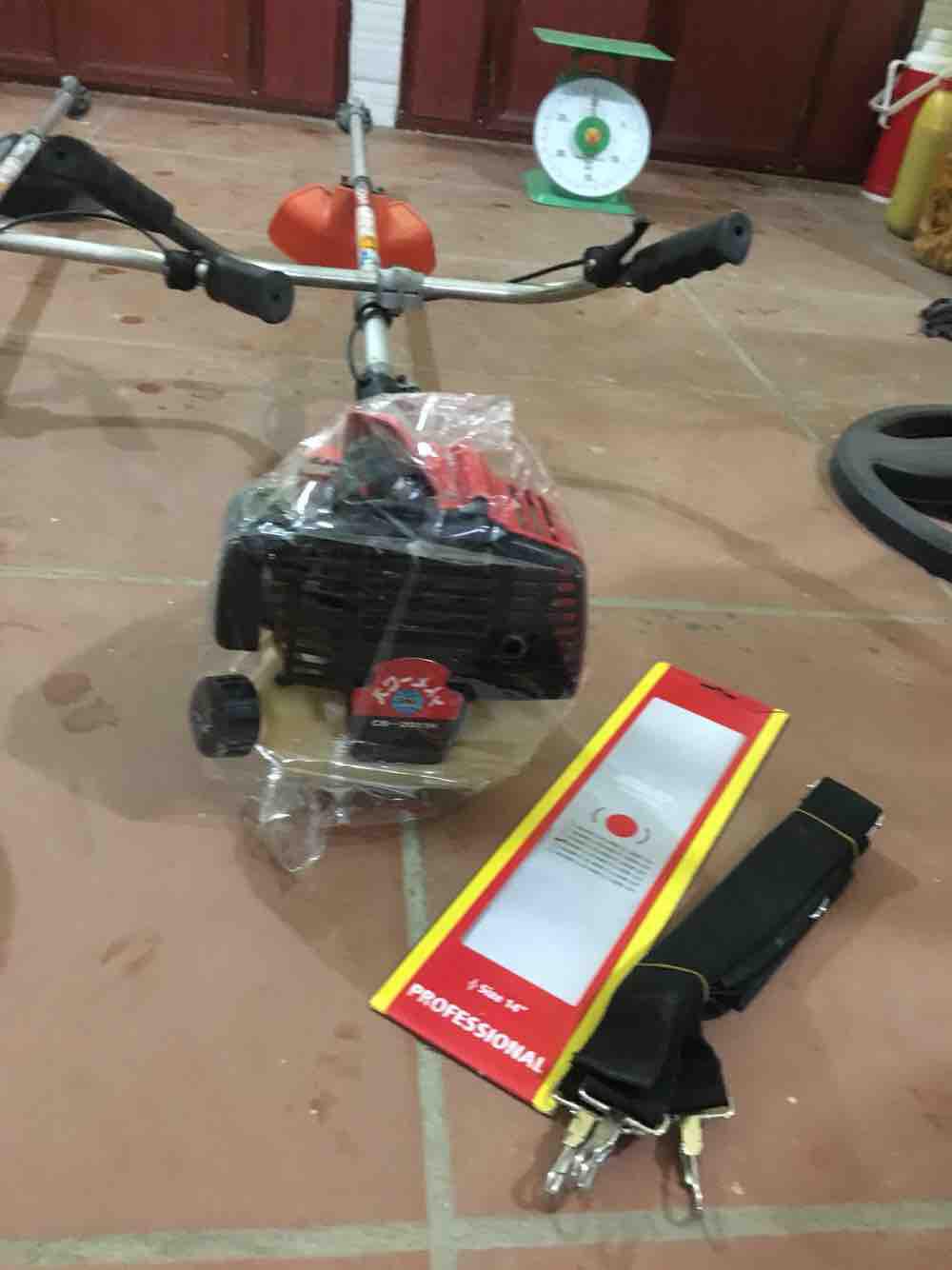 Máy cắt cỏ Tanaka Power Mate nhật bãi đủ phụ kiện