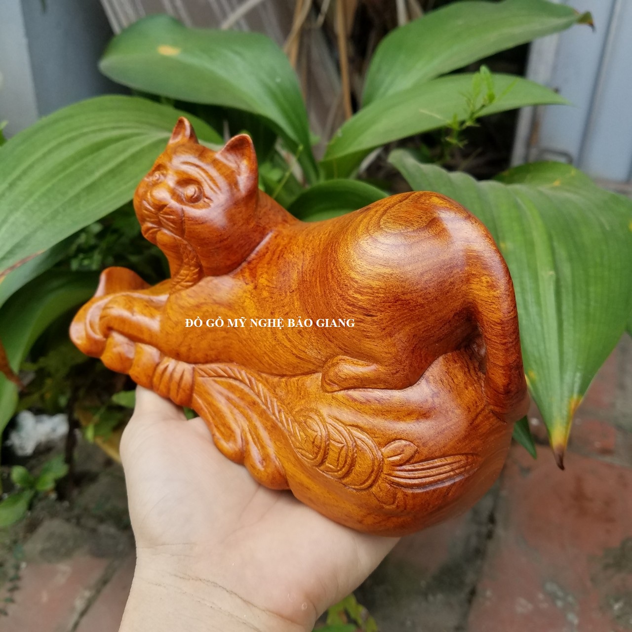 Tượng con mèo gỗ hương 19x10x8