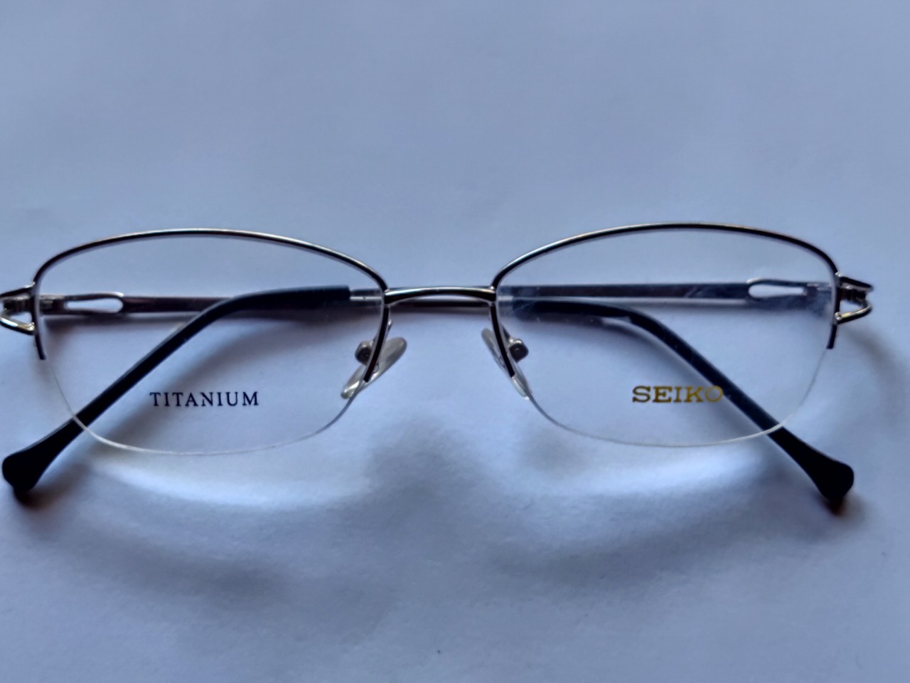 Gọng  Cận Kim Loại titanium Xẻ Cước