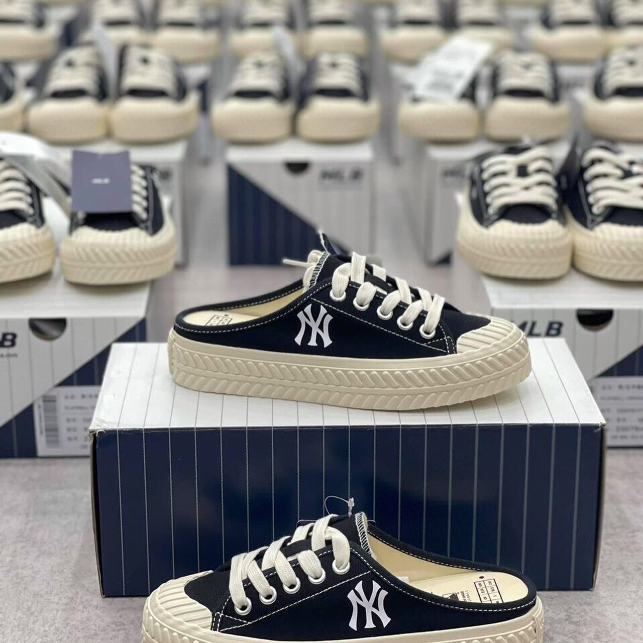 [ Full box + bill ] Sục thể thao ny , sục 𝐌𝐋𝐁 nữ , Sục MLB đen trơn 🥰