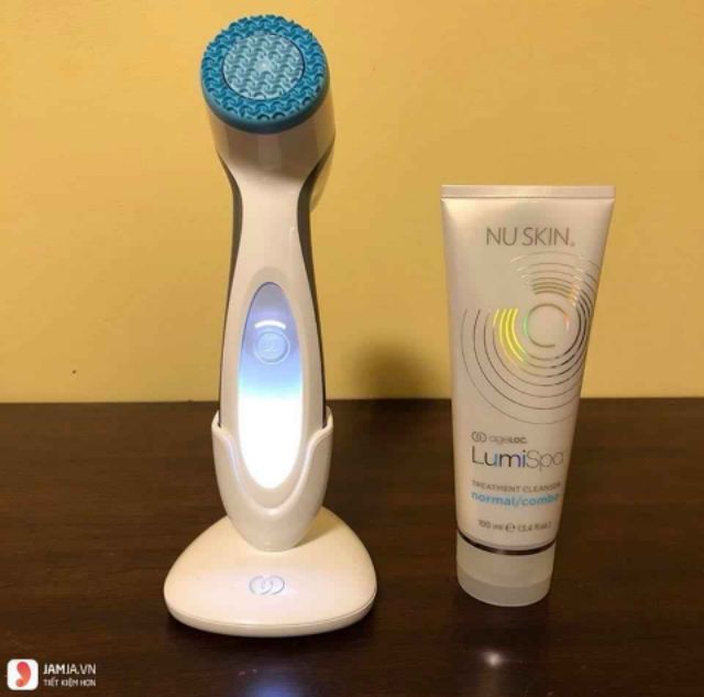 Bộ Máy và sữa rửa mặt lumispa Nuskin