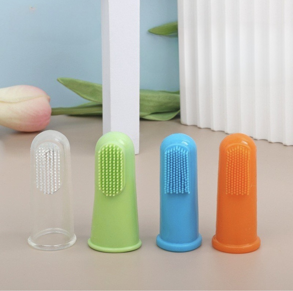 1 BỘ KEM ĐÁNH RĂNG KÈM 3 BÀN CHẢI ĐÁNH RĂNG