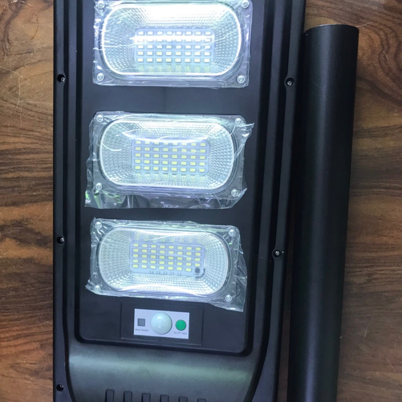 Đèn đường Năng Lượng Mặt Trời 90W