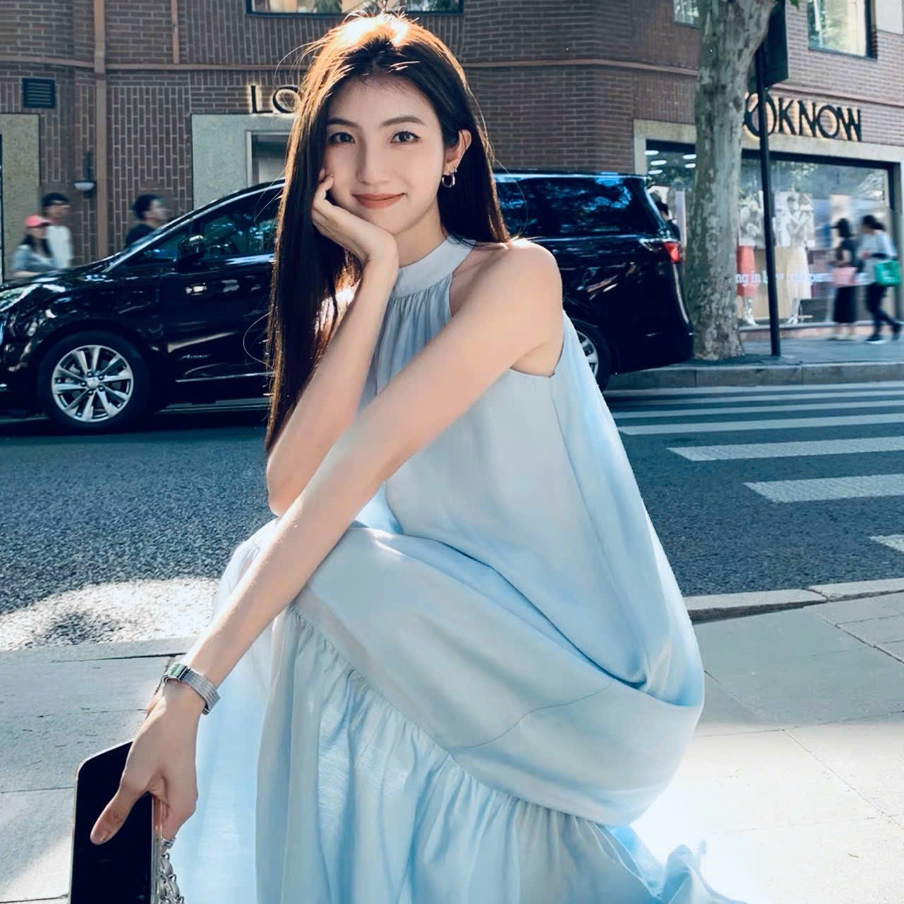 Đầm maxi cổ yếm đuôi cá 2 màu