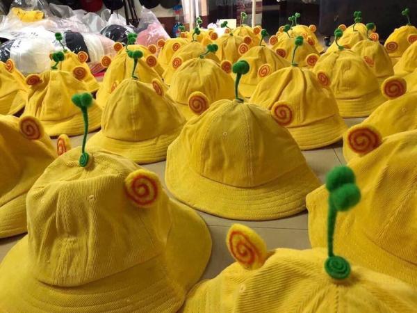Mũ bucket mầm cây màu vàng size người lớn