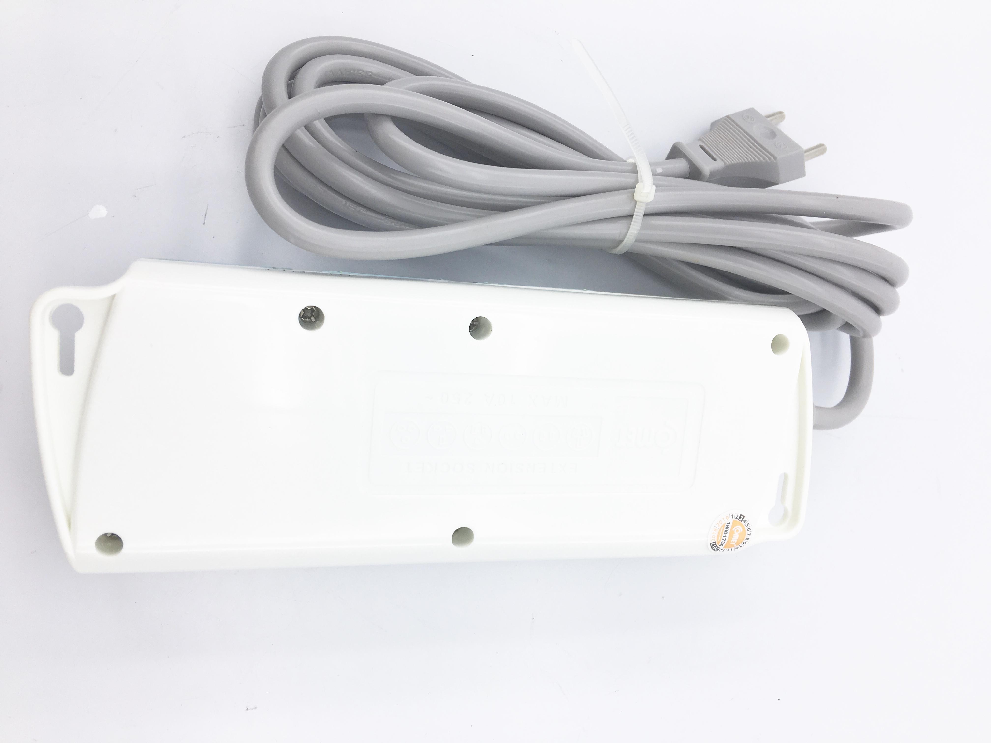 Ổ cắm điện 3 ổ đa năng+3 ổ đơn 3 mét CES1333 COMET