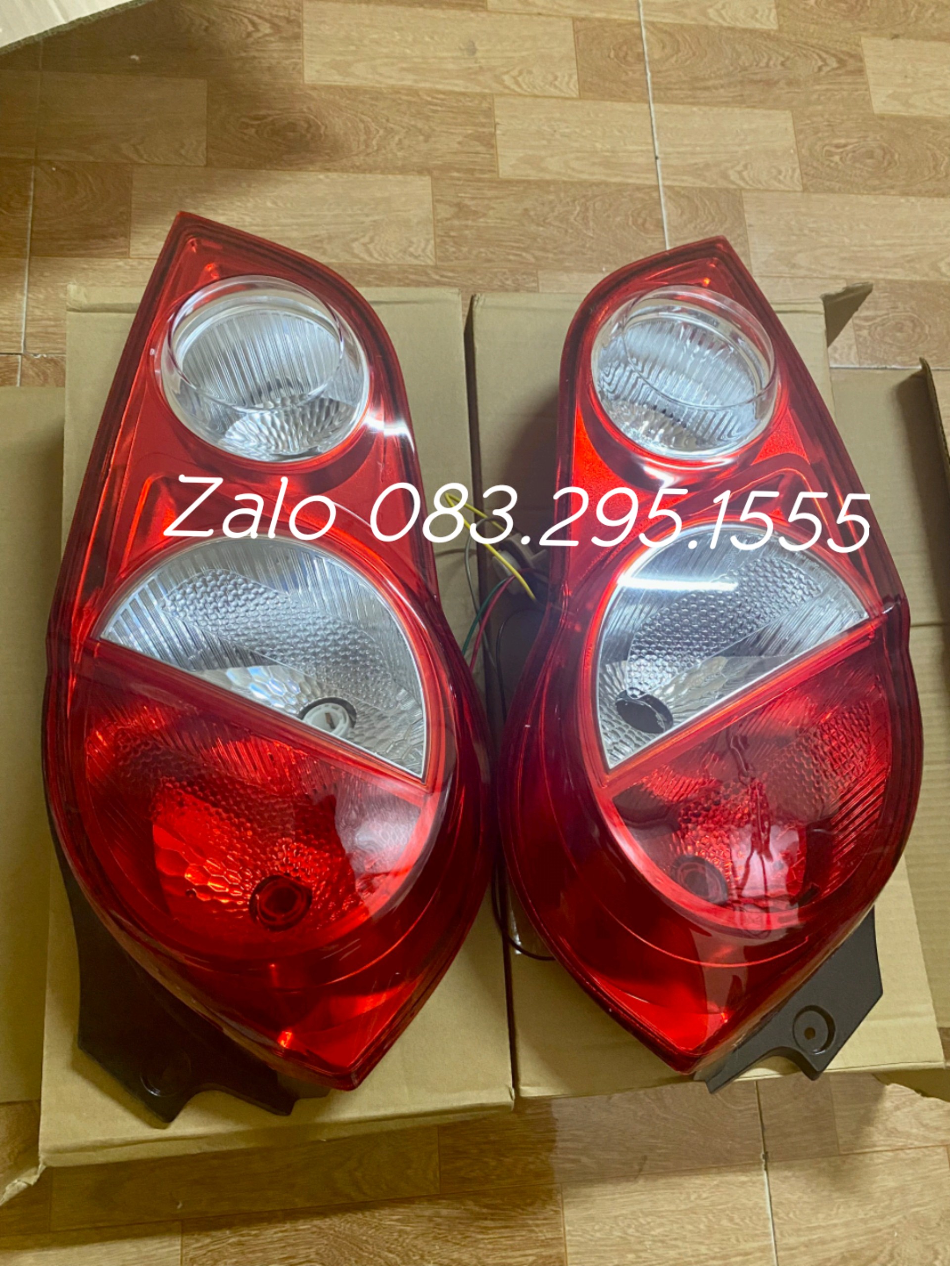 đèn hậu Matiz 4 , sparl m300 ( đèn 2 màu đỏ trắng , oem )