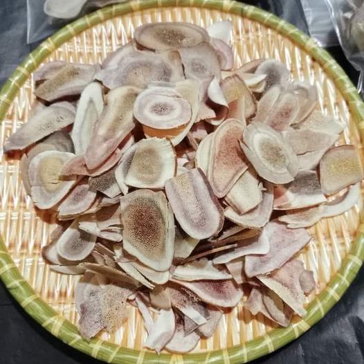 Nhung hươu khô, nhung hươu tăng cân sấy lạnh từ nhung hươu tươi thái lát ,đảm bảo giữ nguyên lượng huyết, dinh dưỡng