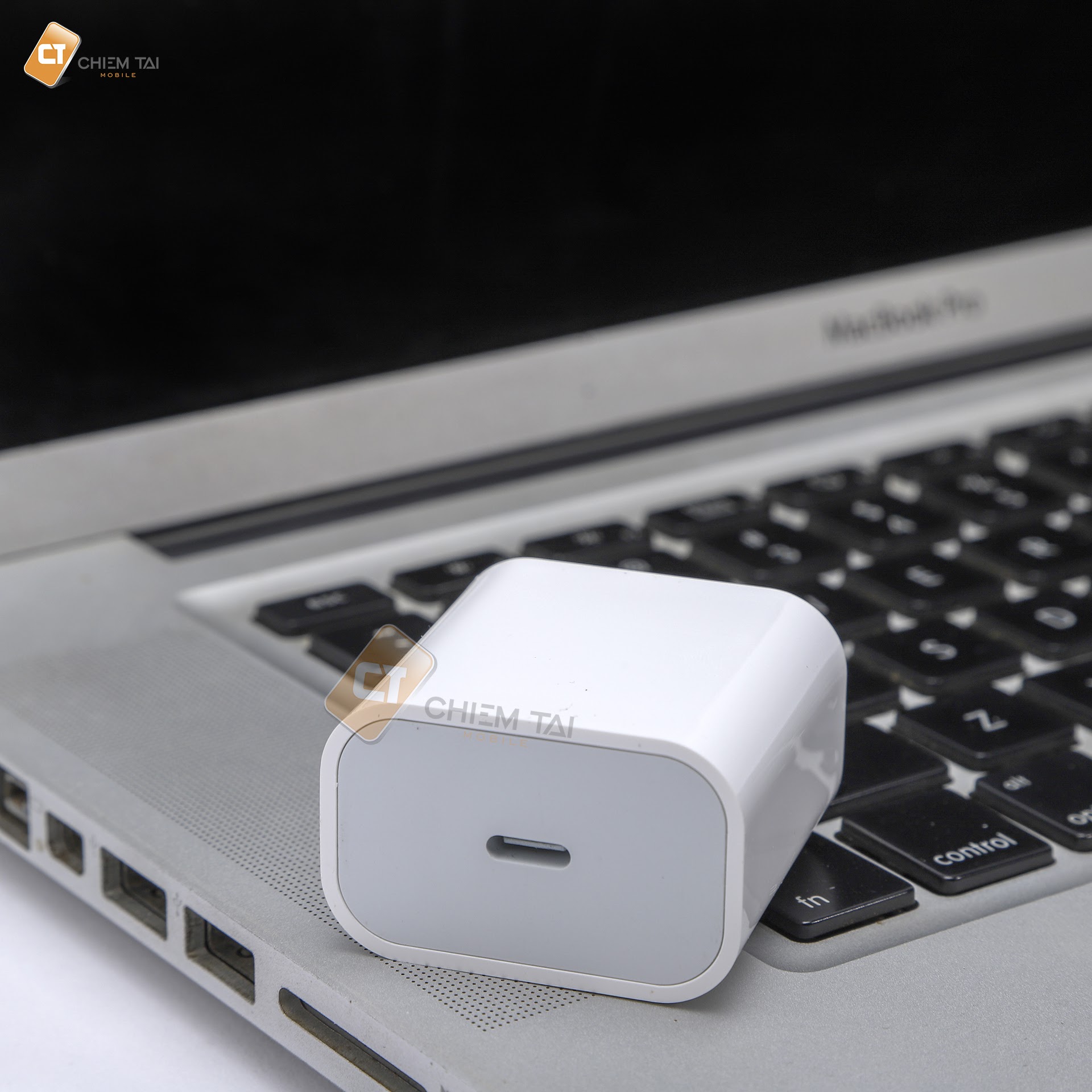 [HCM]Cốc sạc nhanh 20W iPhone 12 (linh kiện)