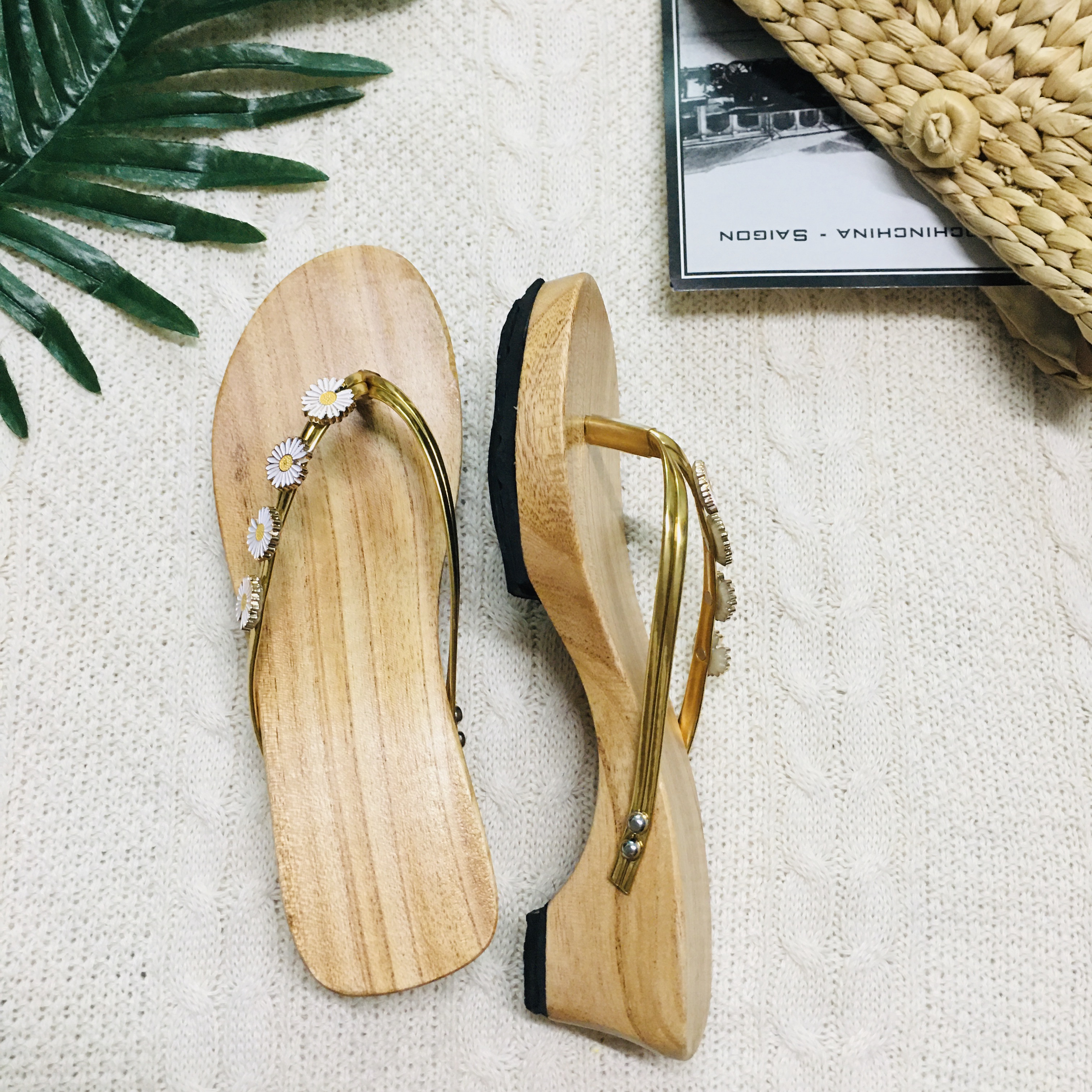 [HCM]GUỐC GỖ MỘC QUAI HOA KẸP CAO 5CM