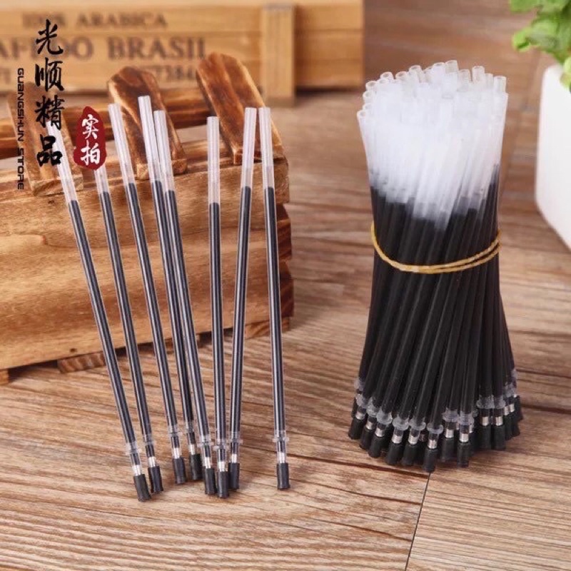 Bút ngòi bay mau sau 5p viết