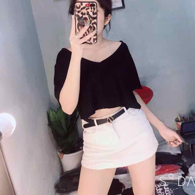 Áo Croptop Cổ Tim Form Rộng (Oversize)