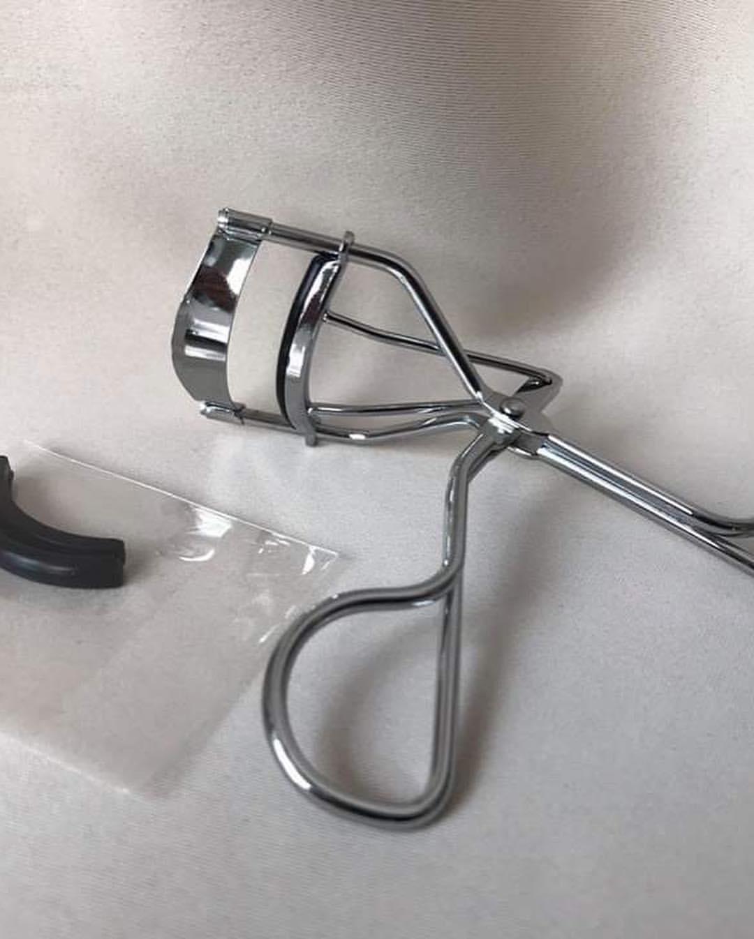 Kẹp bấm mi Shu Uemura Eyelash Curler