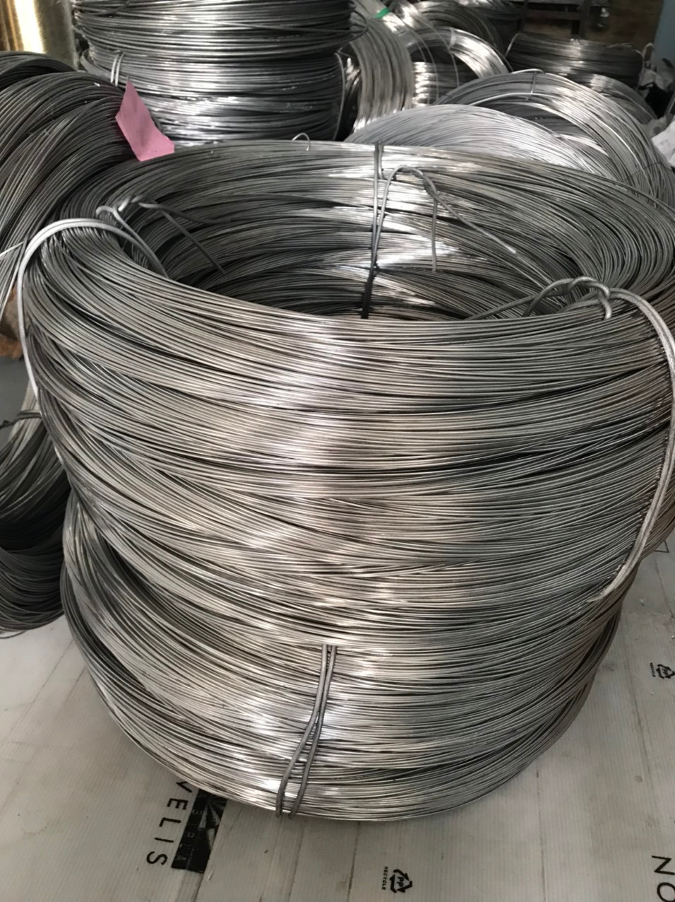 Dây nhôm uốn cây cảnh 3ly x cuộn