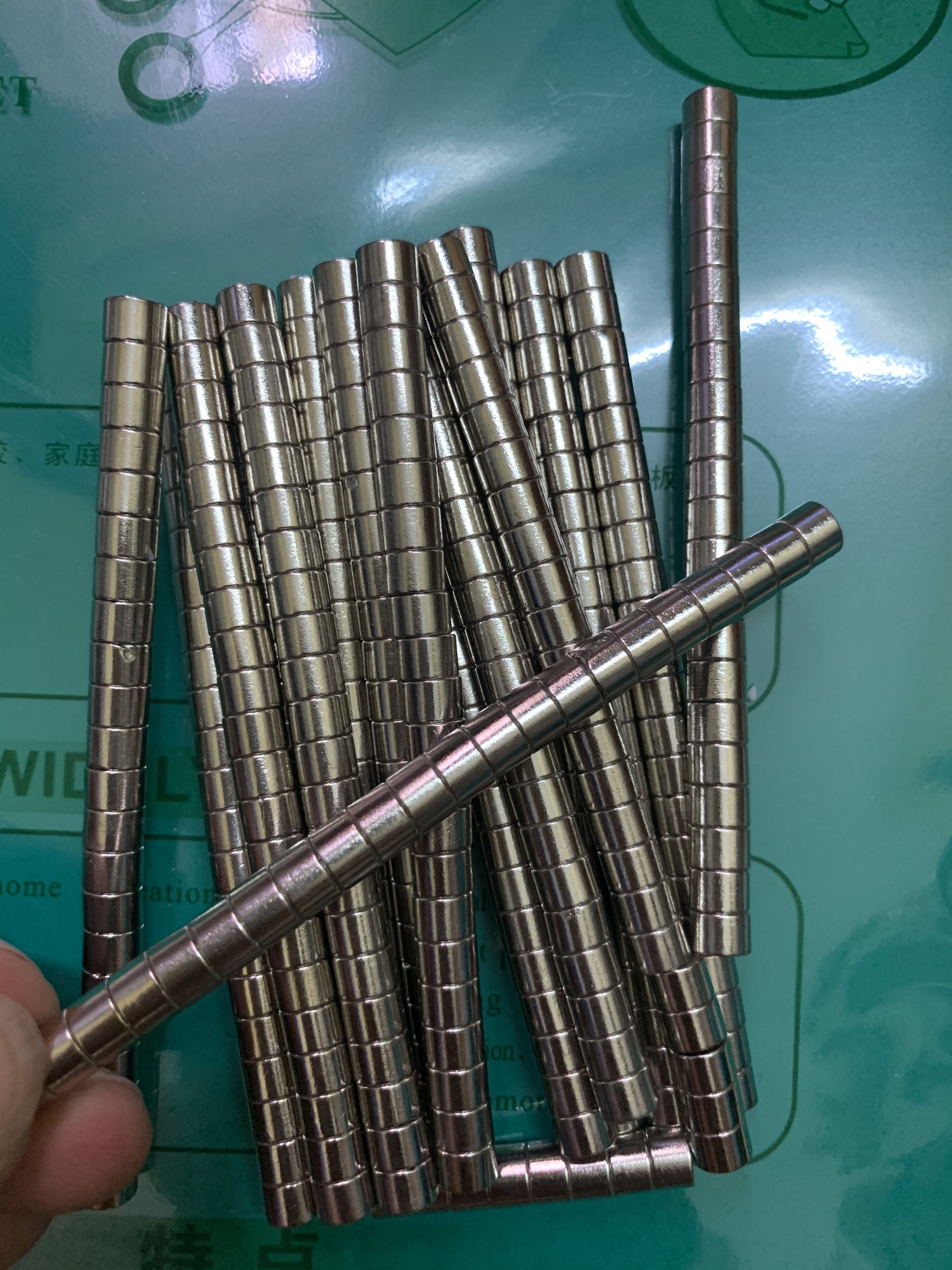 Nam châm trắng đất hiếm 7x5mm ( set 50 viên ).